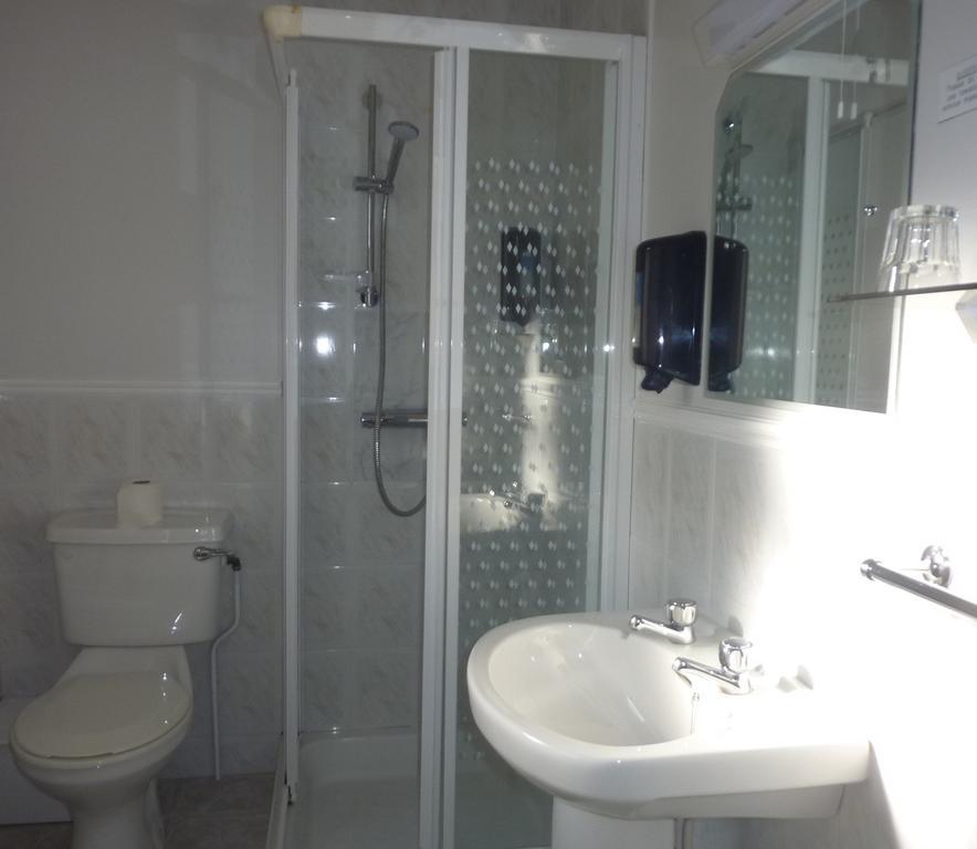 Westwinds Guestlodge Γκάλγουεϊ Εξωτερικό φωτογραφία